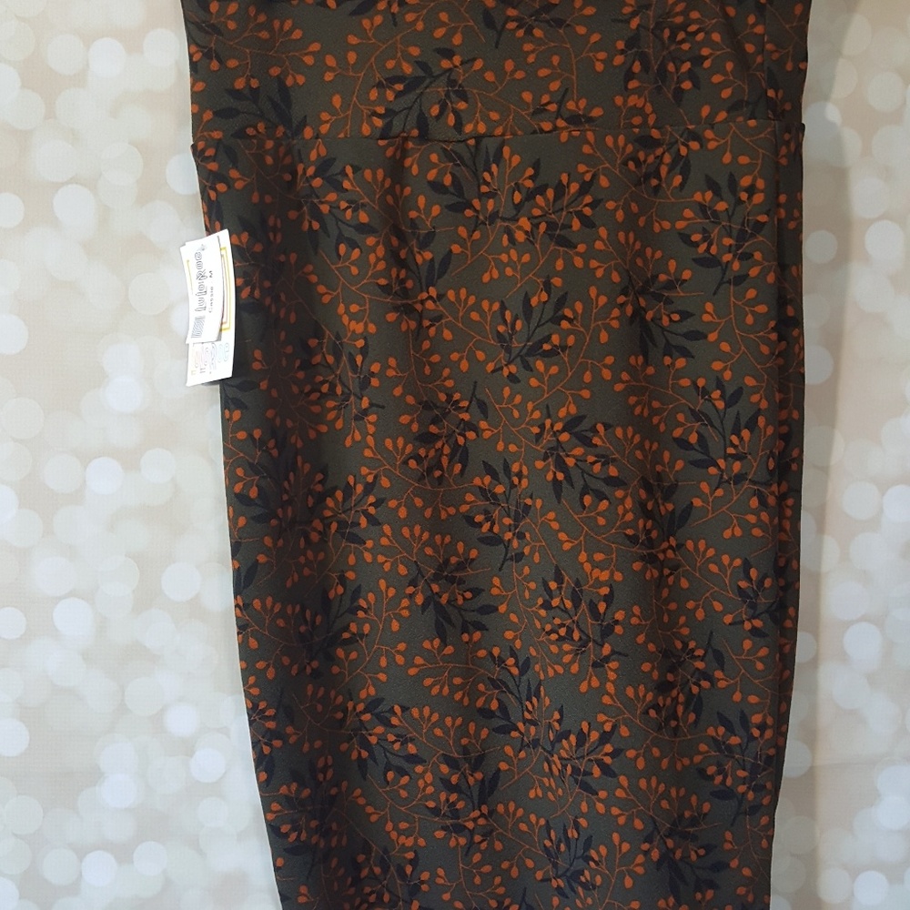 BNWT Cassie Pencil Skirt